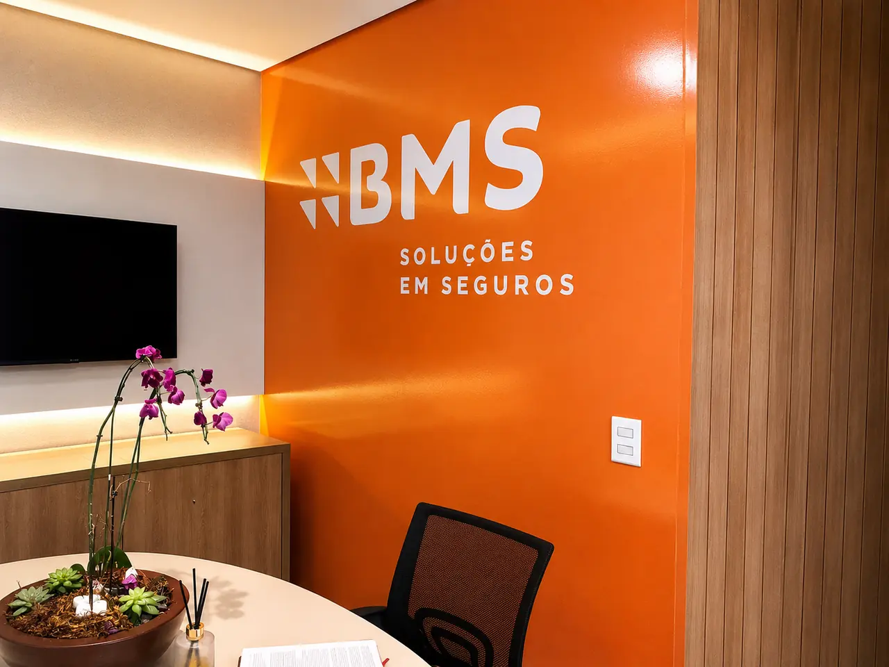 Parede adesivada em ambiente corporativo